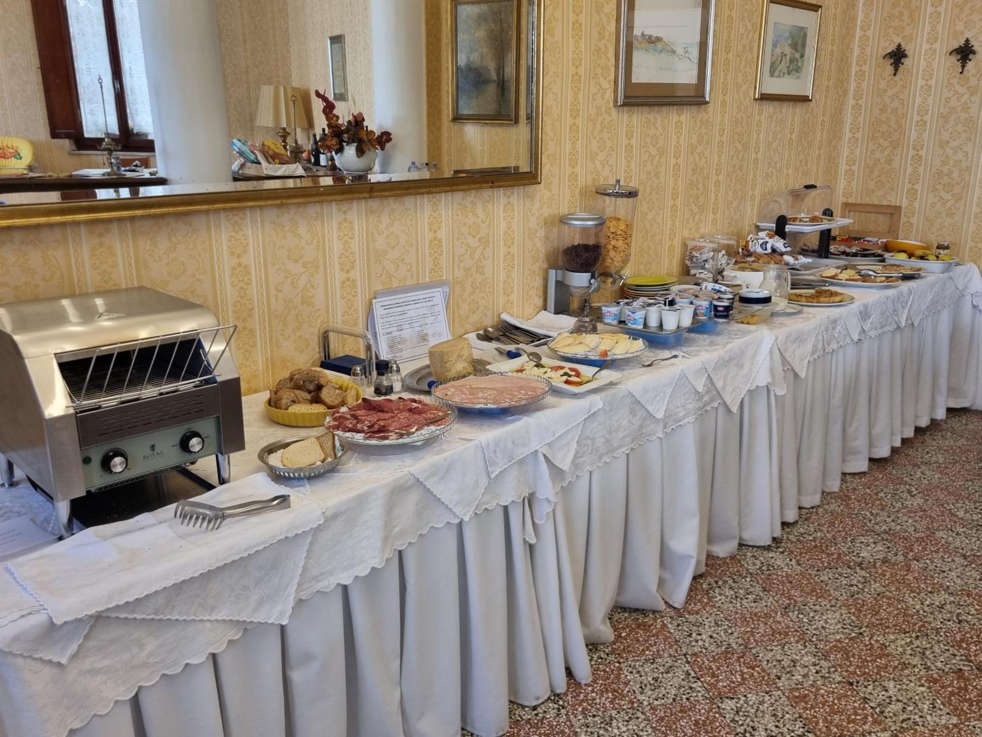 Albergo Il Marzocco - Hotel Dal 1860 มอนติปุลเชียโน ภายนอก รูปภาพ